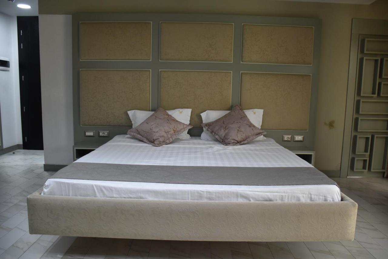 New W Hotel Тирана Екстер'єр фото